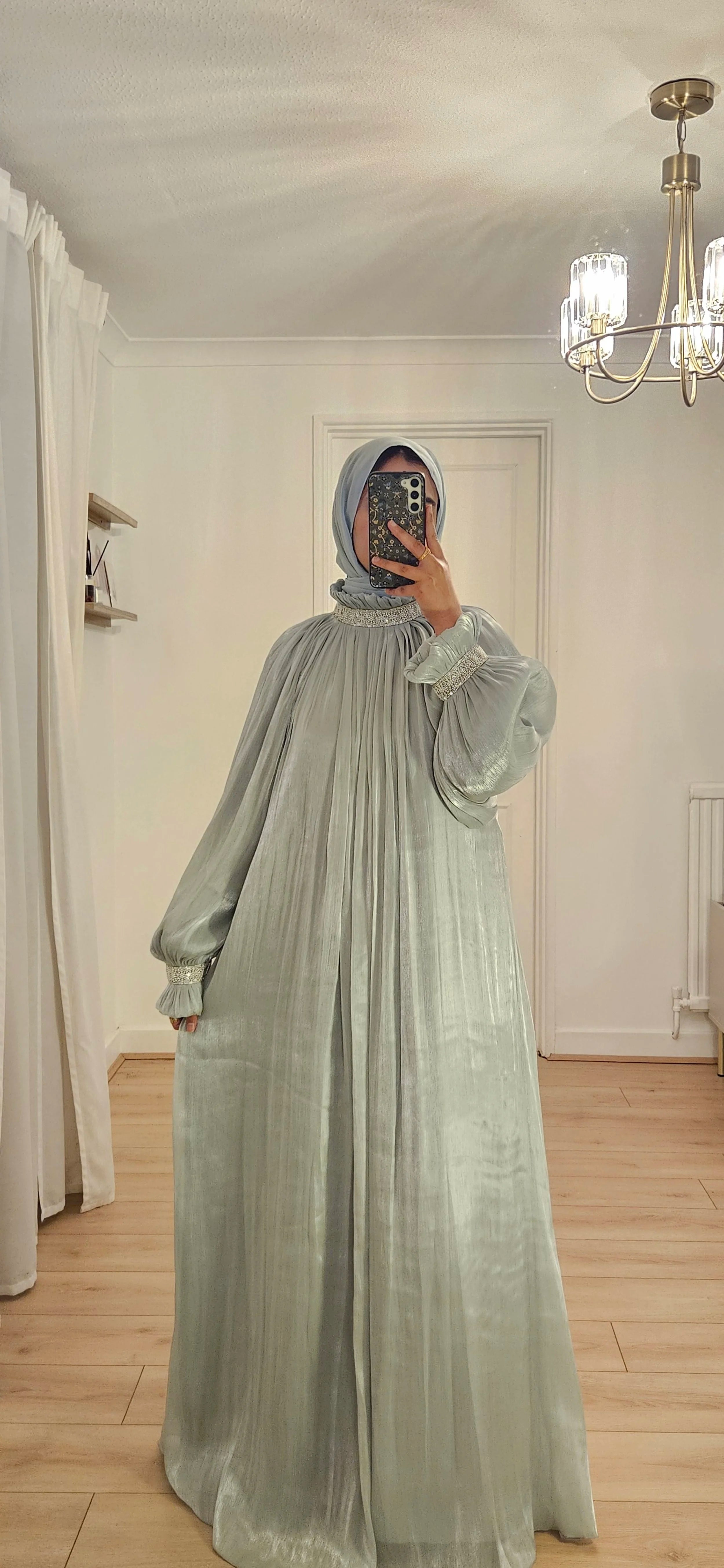 Nora Shimmer Abaya in Green