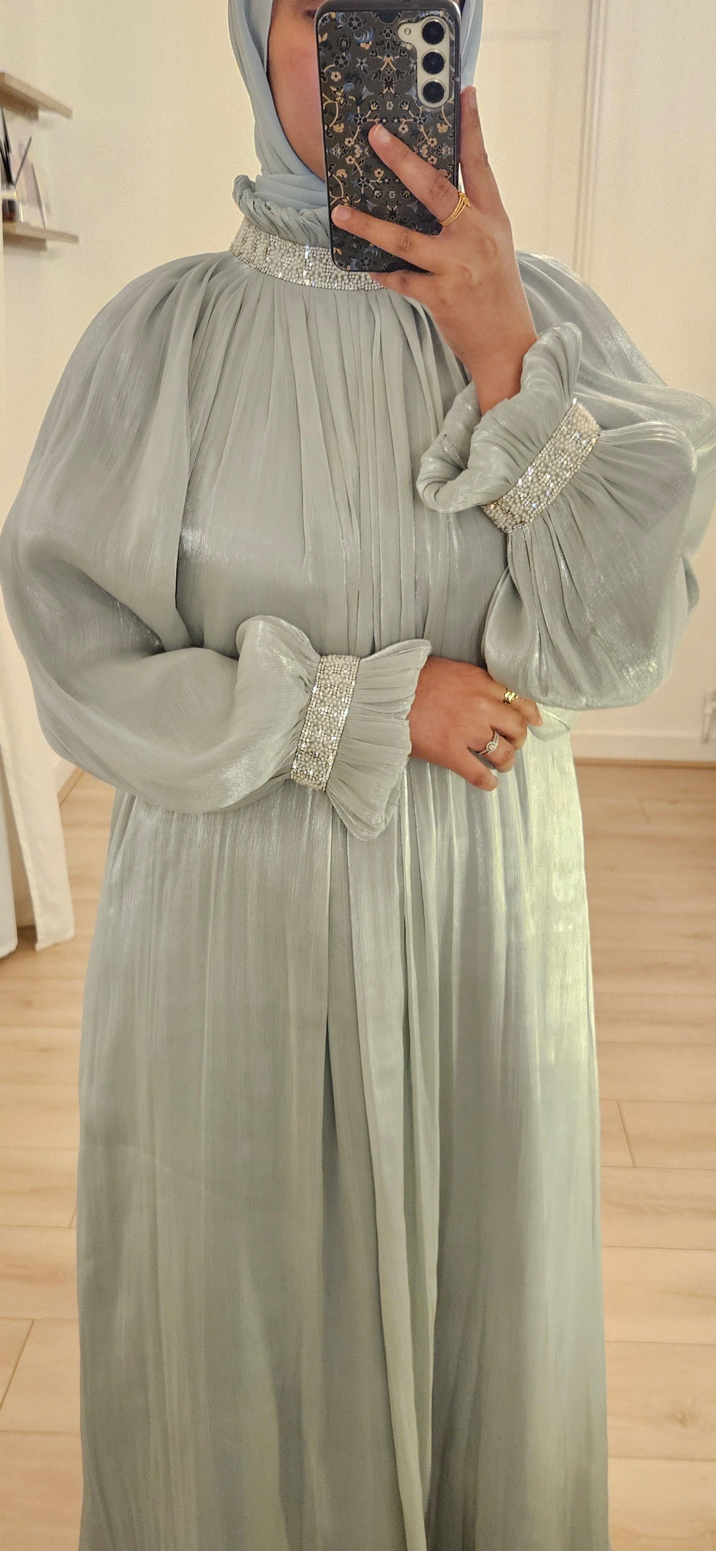 Nora Shimmer Abaya in Green