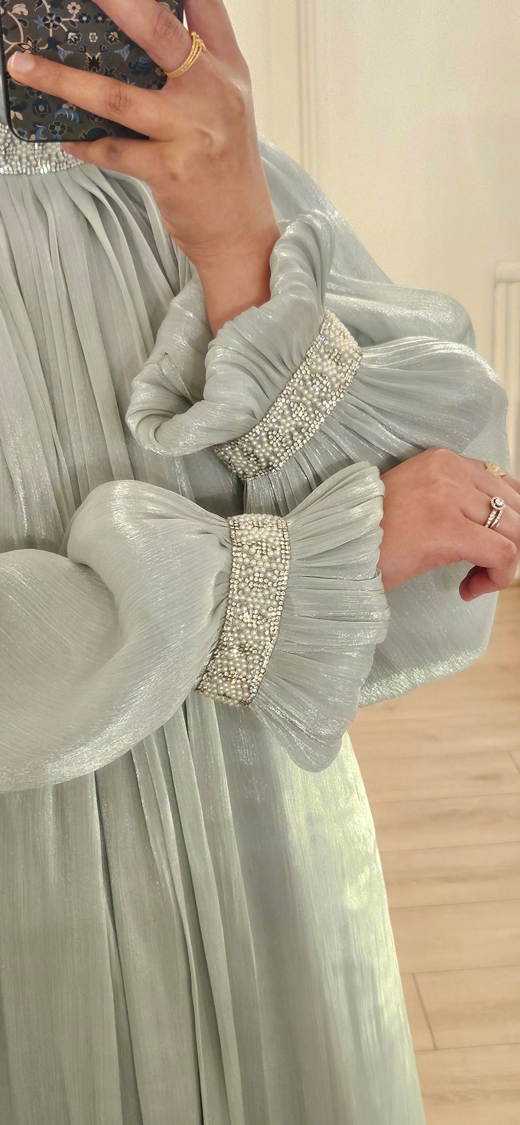 Nora Shimmer Abaya in Green