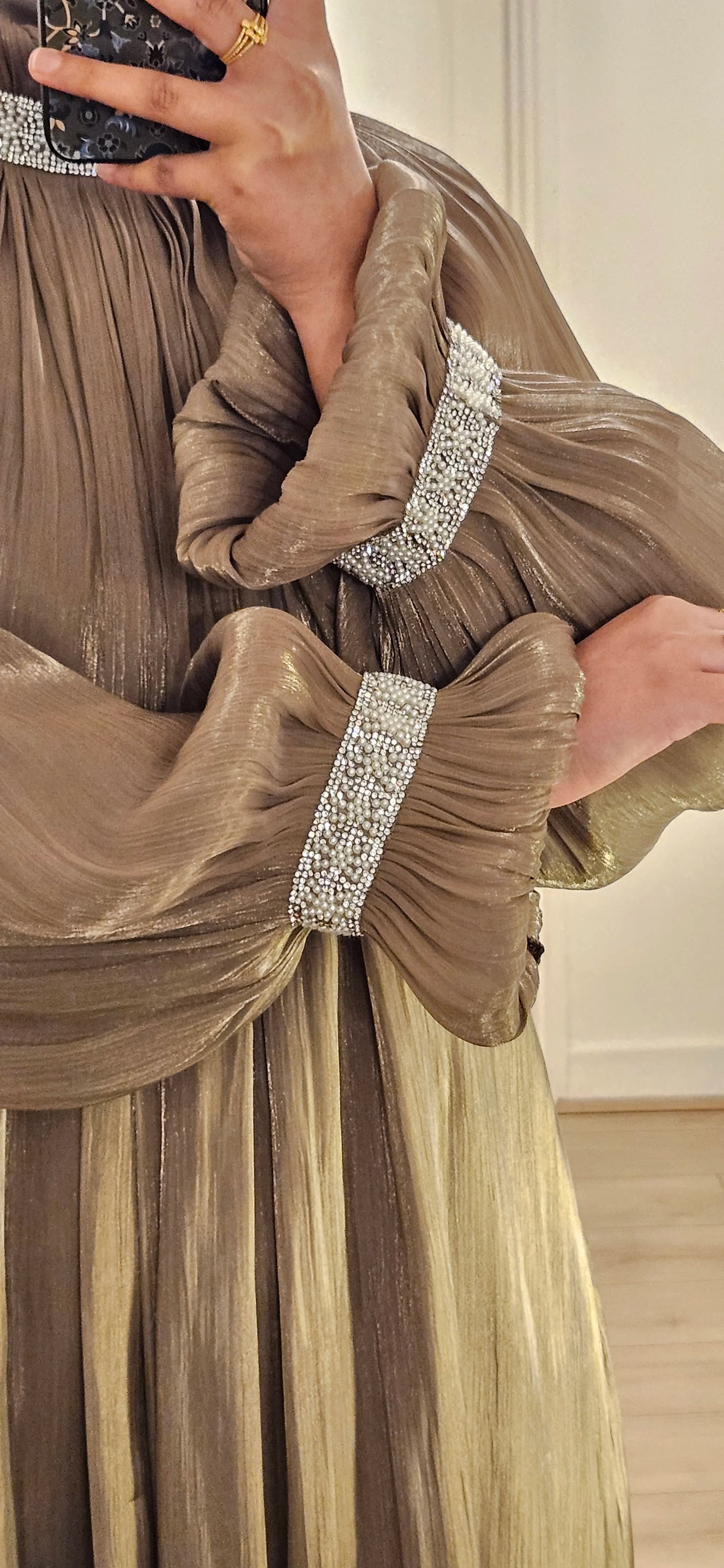 Nora Shimmer Abaya in Brown