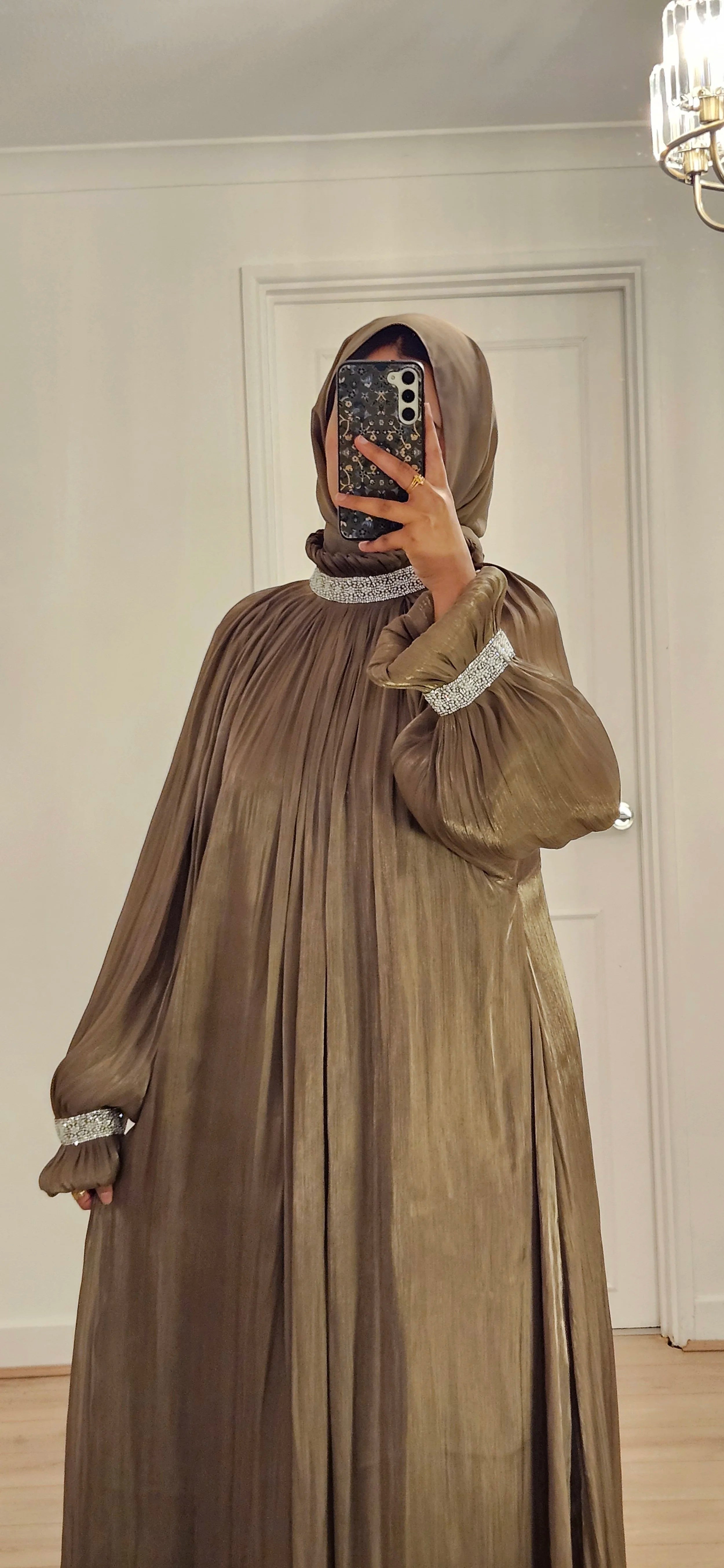 Nora Shimmer Abaya in Brown