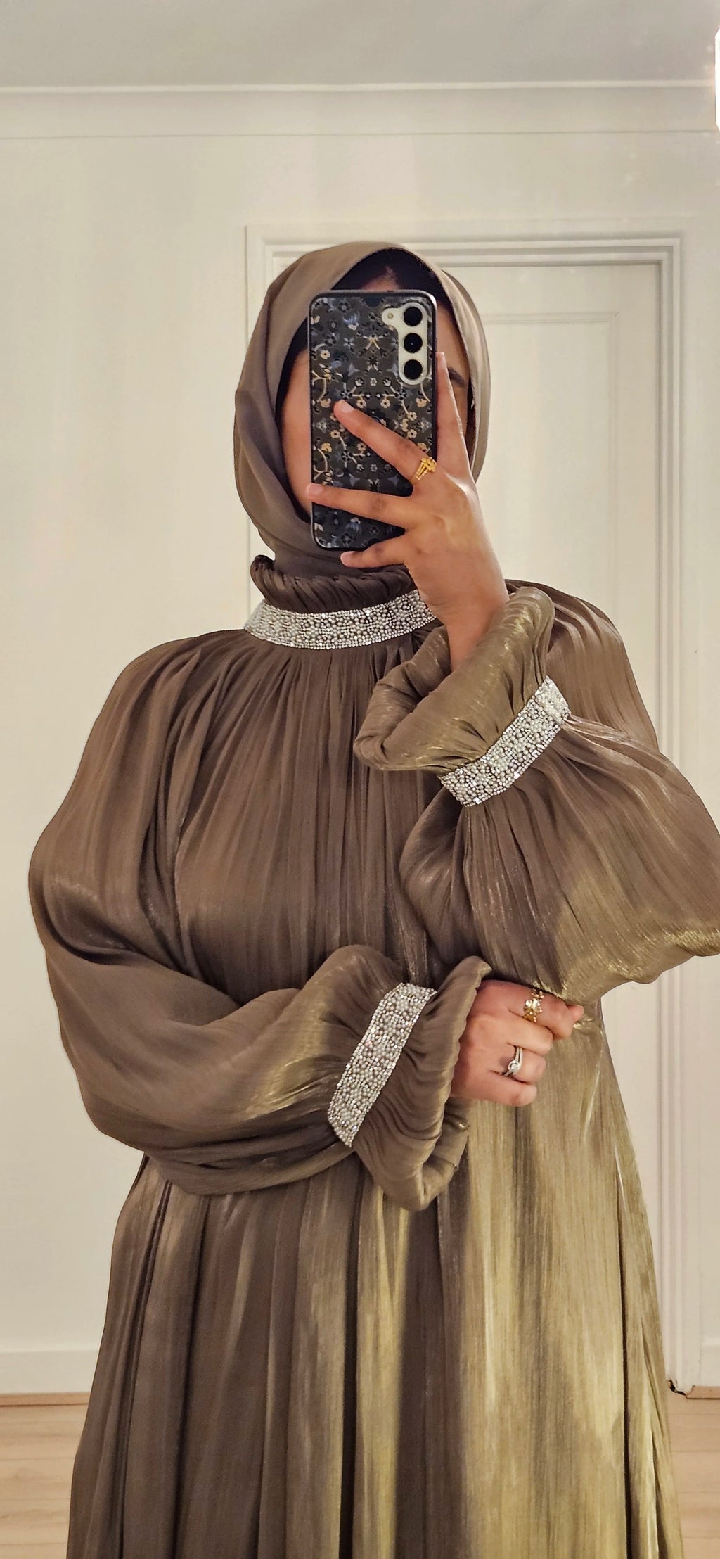Nora Shimmer Abaya in Brown