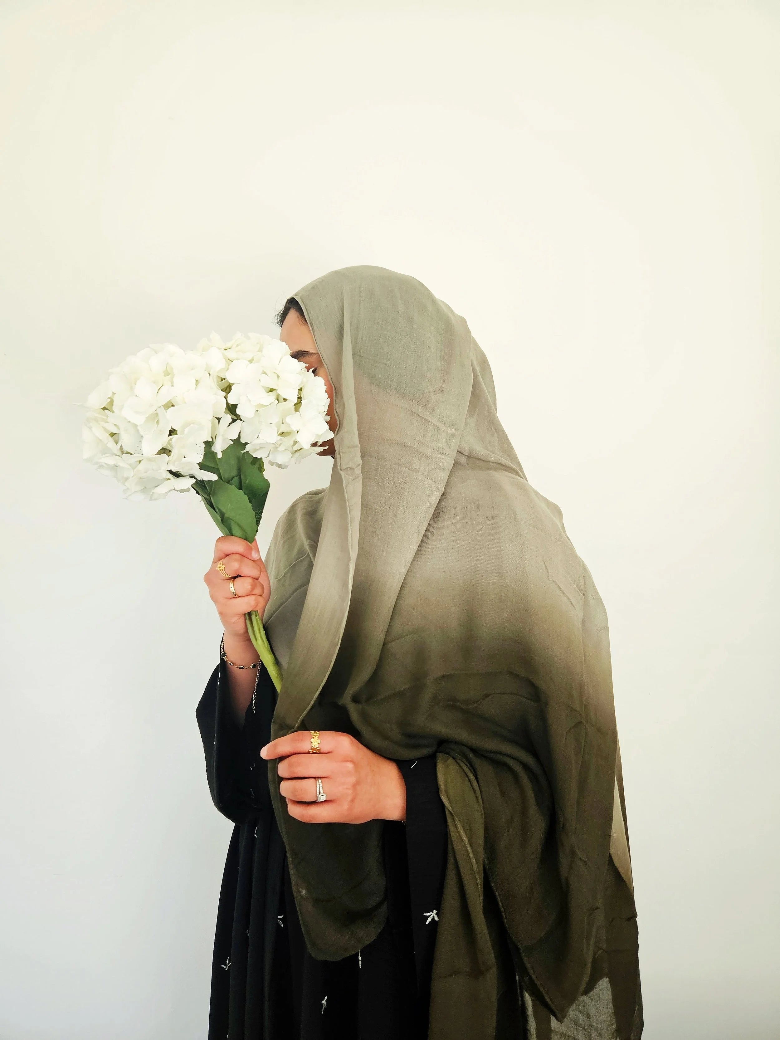 Model Dip Ombre Khaki Green Hijab