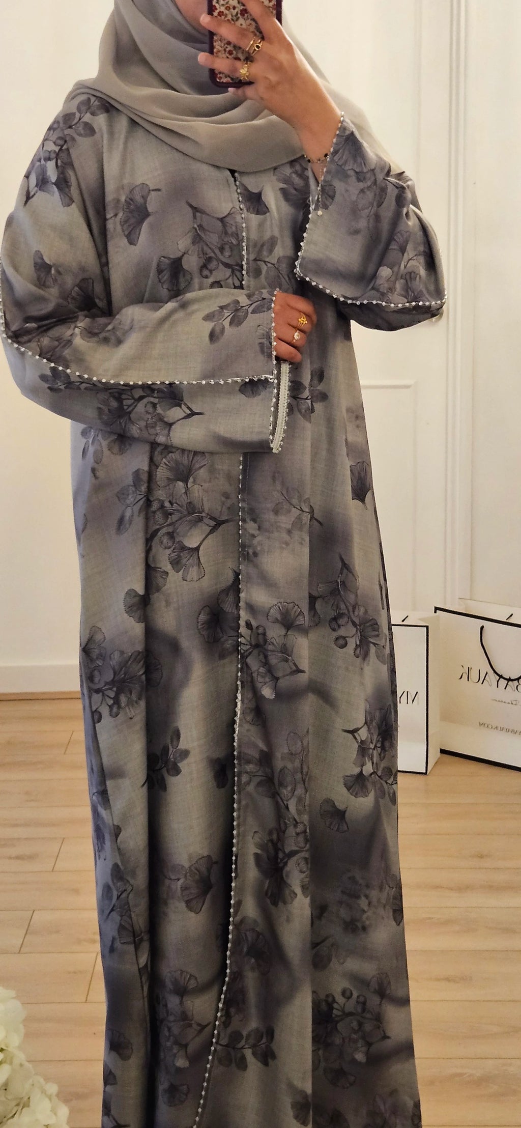 Jacquard Abaya in Grey