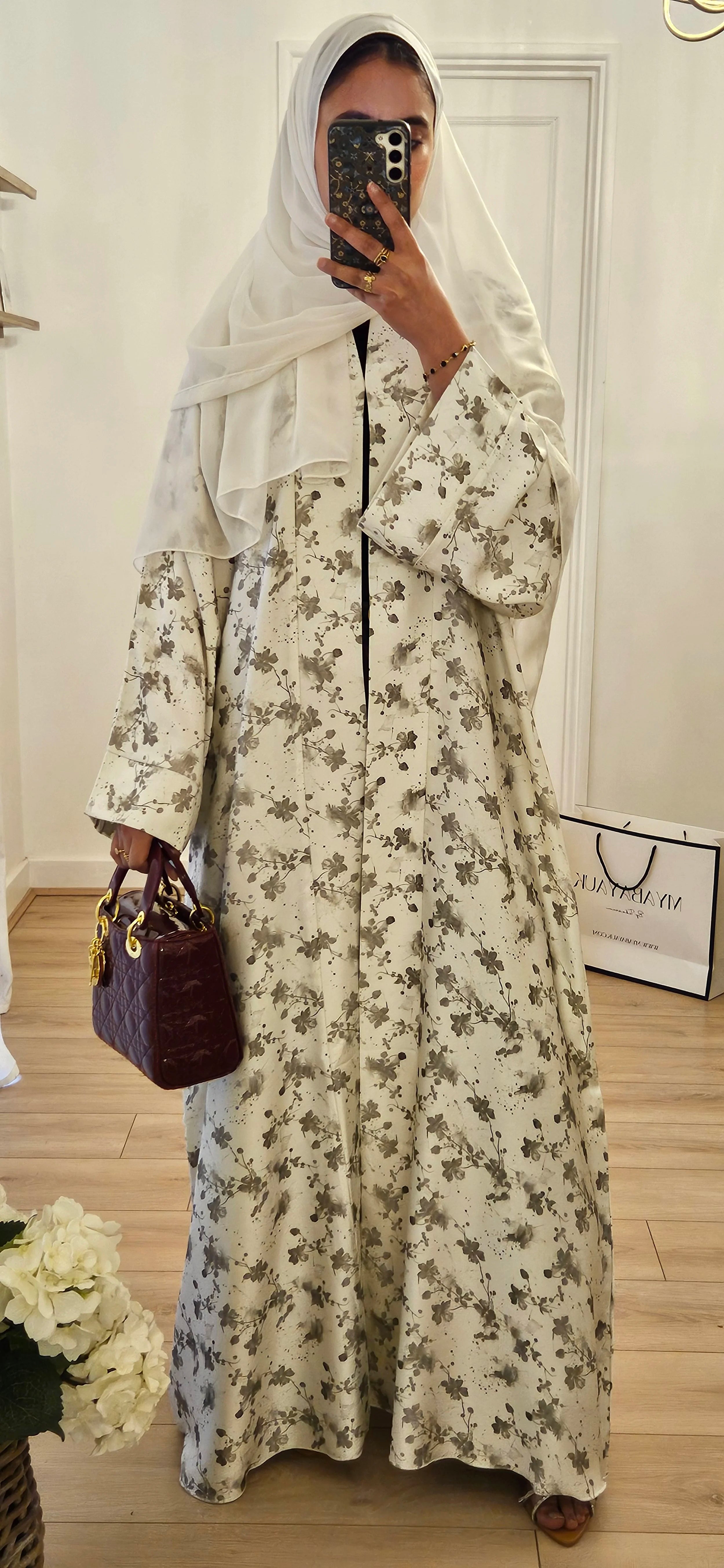 Jacquard Pattern Abaya In White