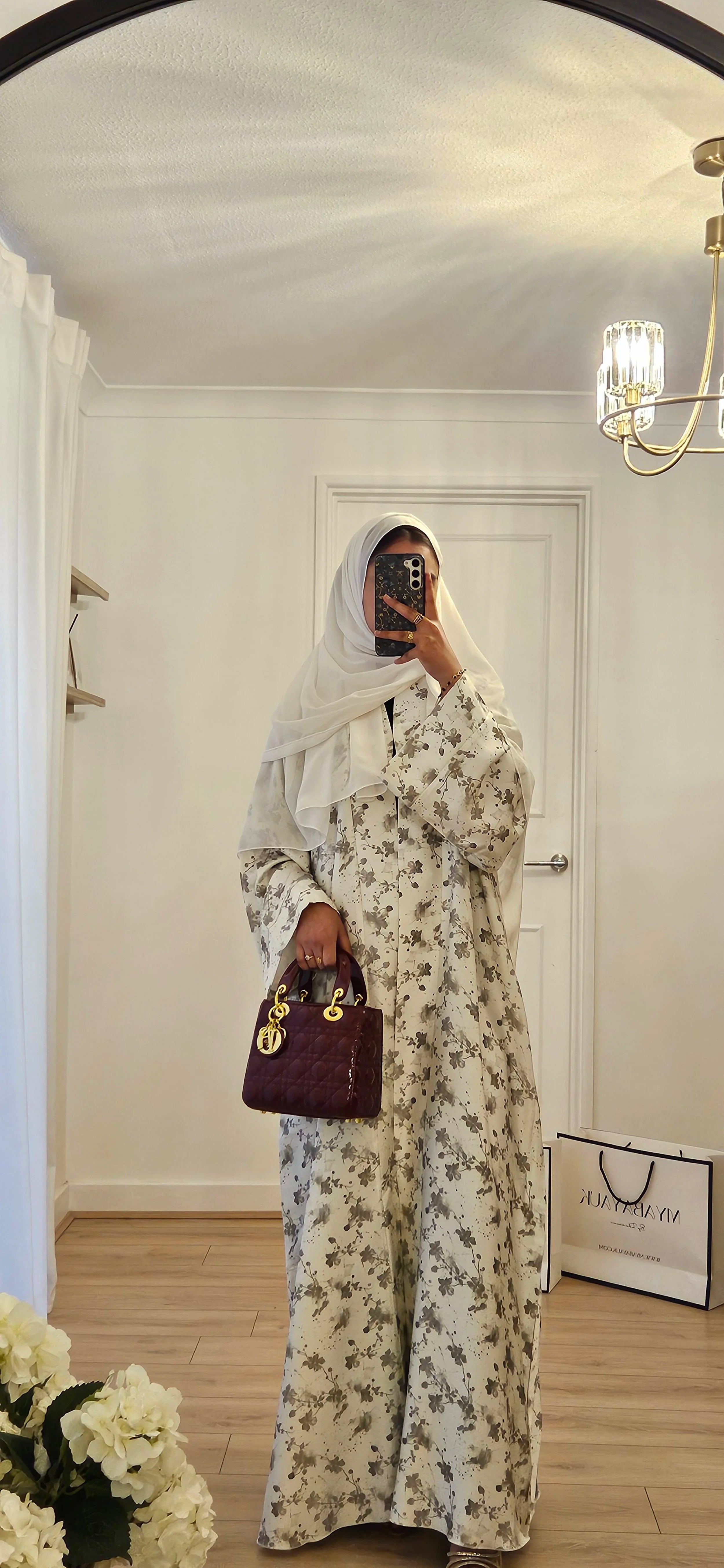 Jacquard Pattern Abaya In White