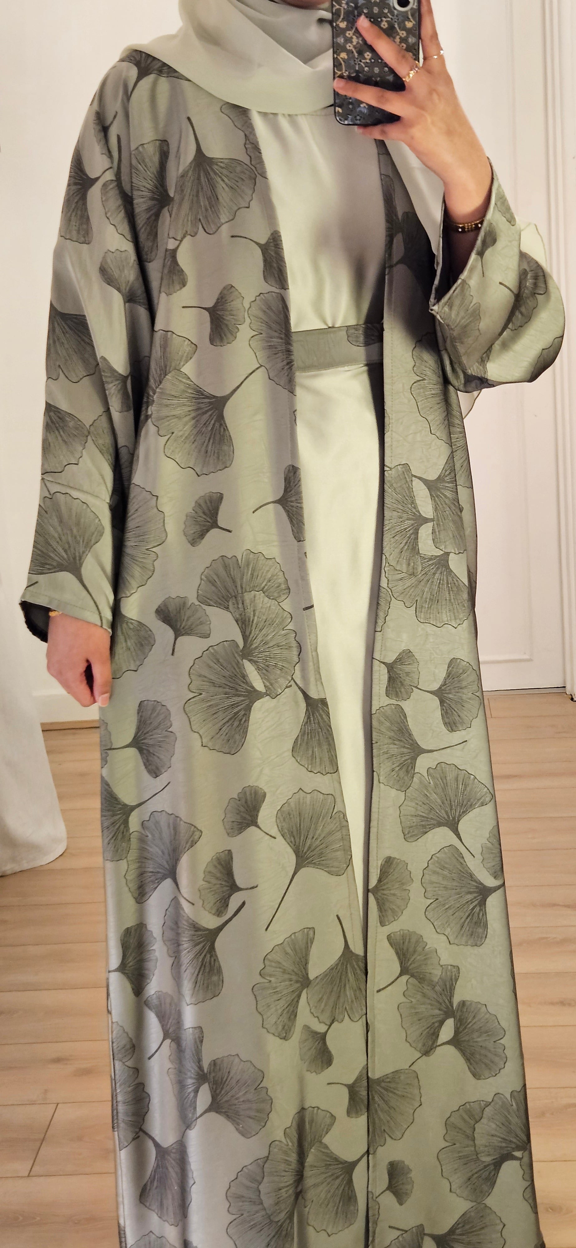 Samia Open Abaya In Green