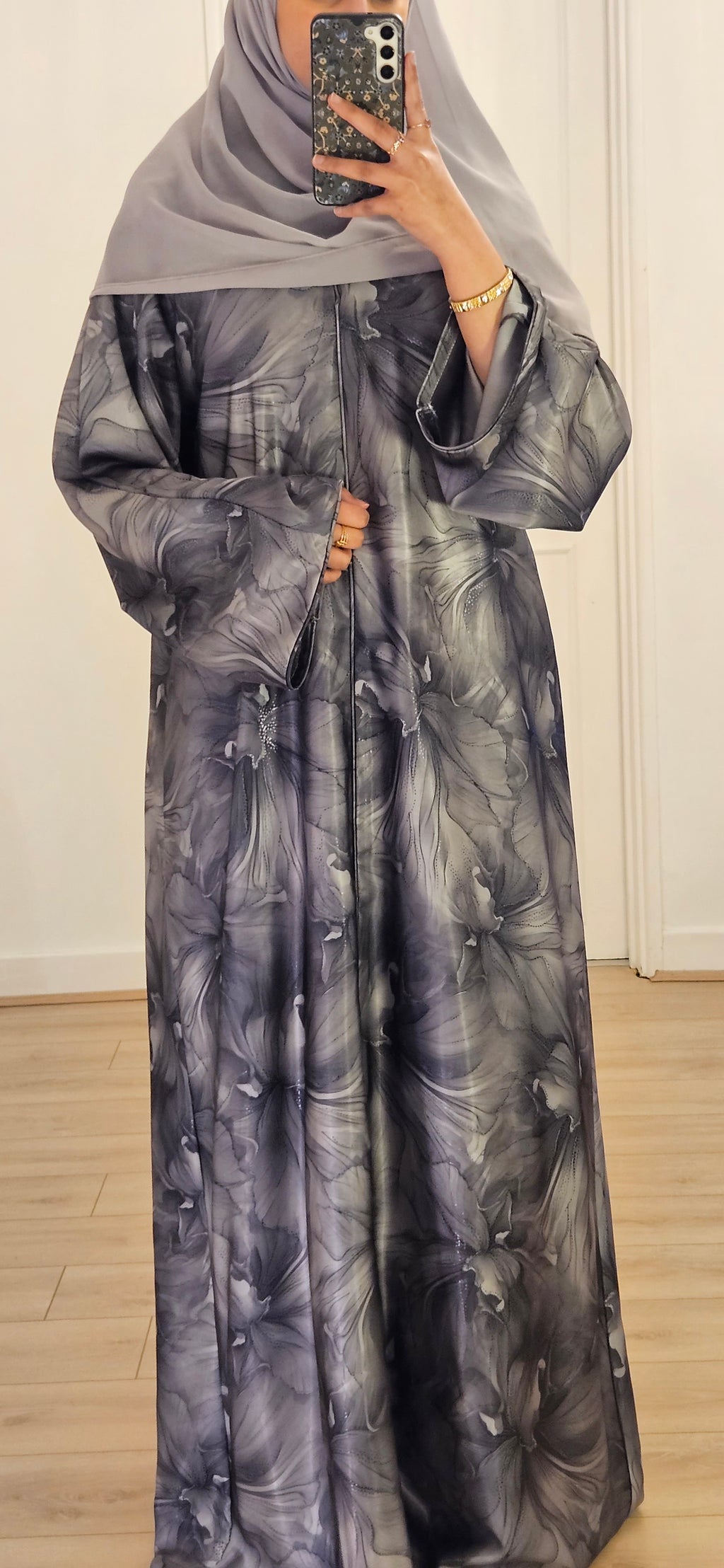 Closed Floral Abaya In Grey