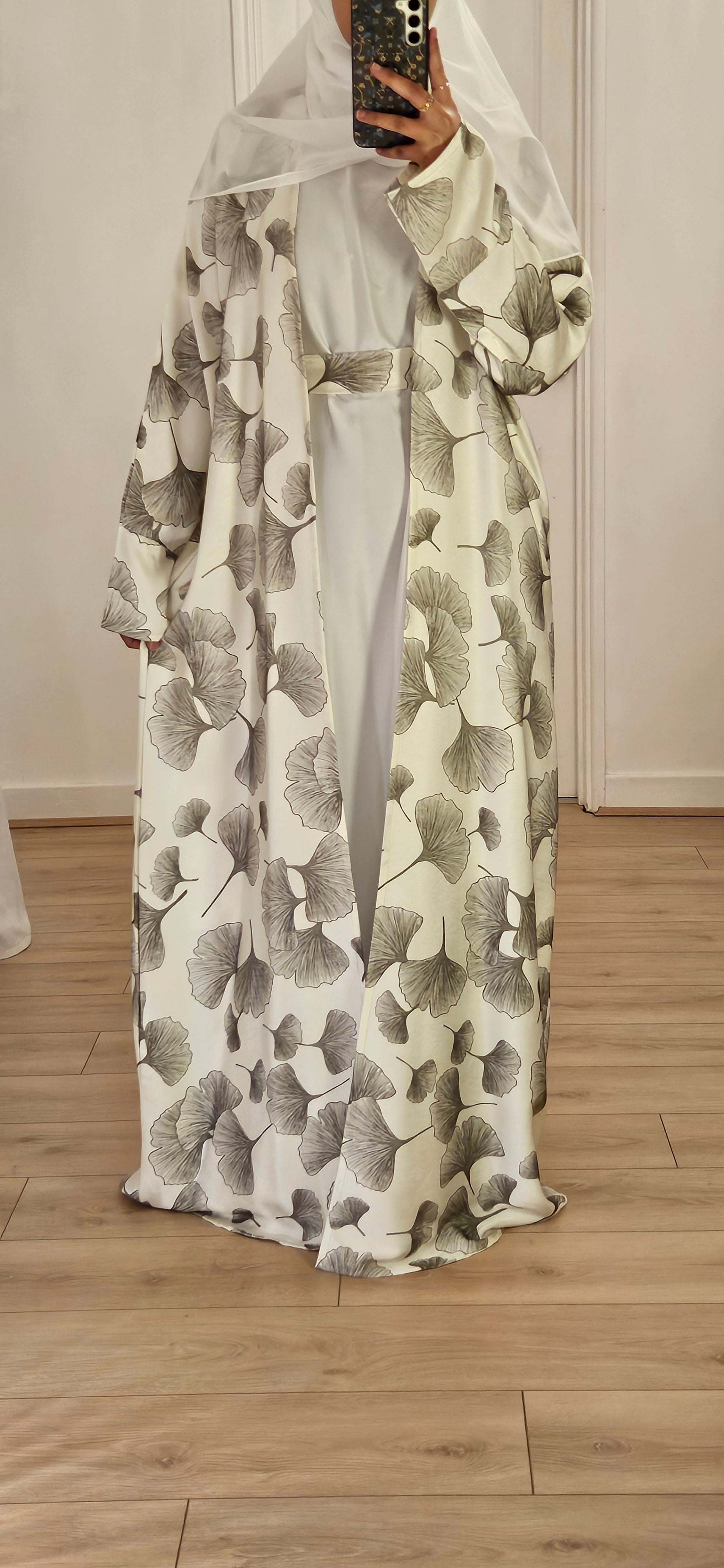 Samia Open Abaya In White