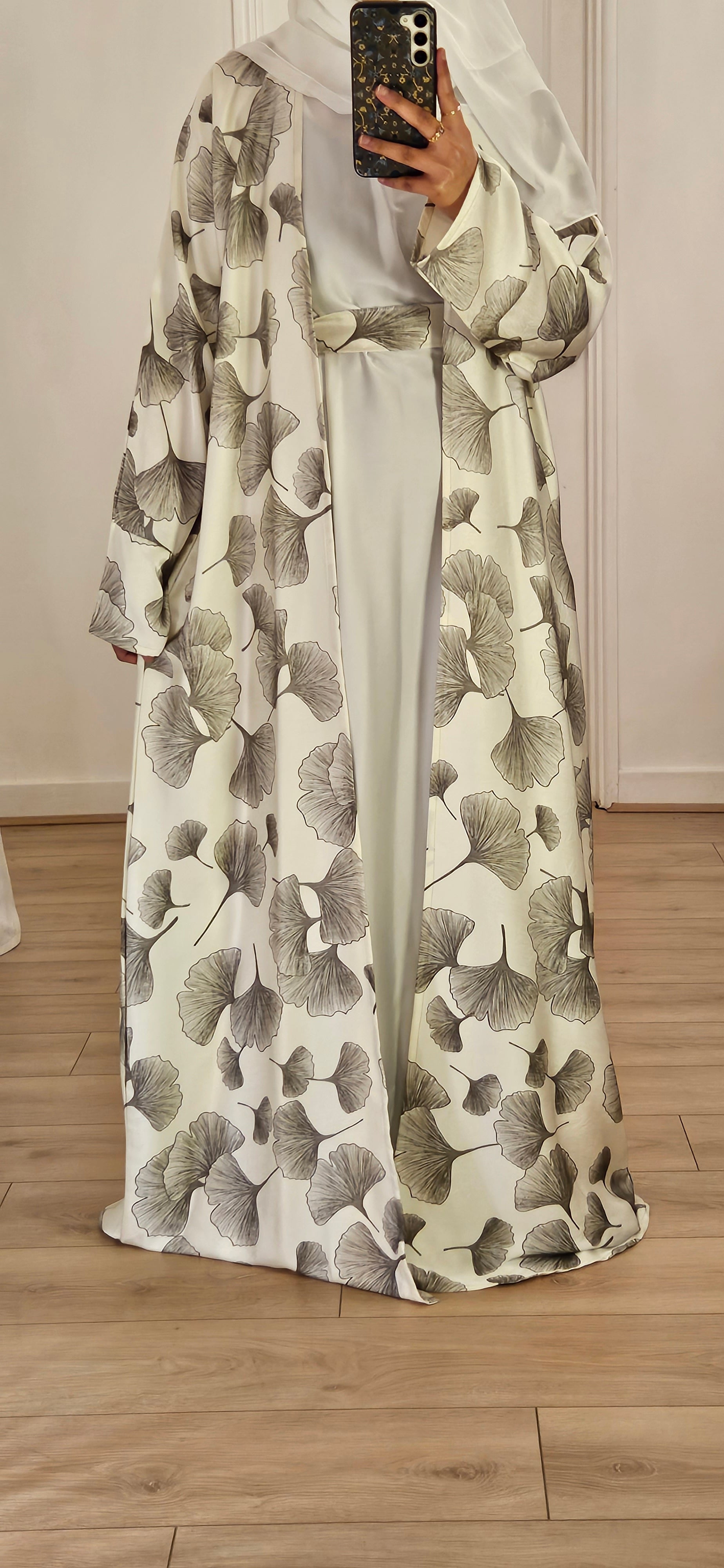 Samia Open Abaya In White