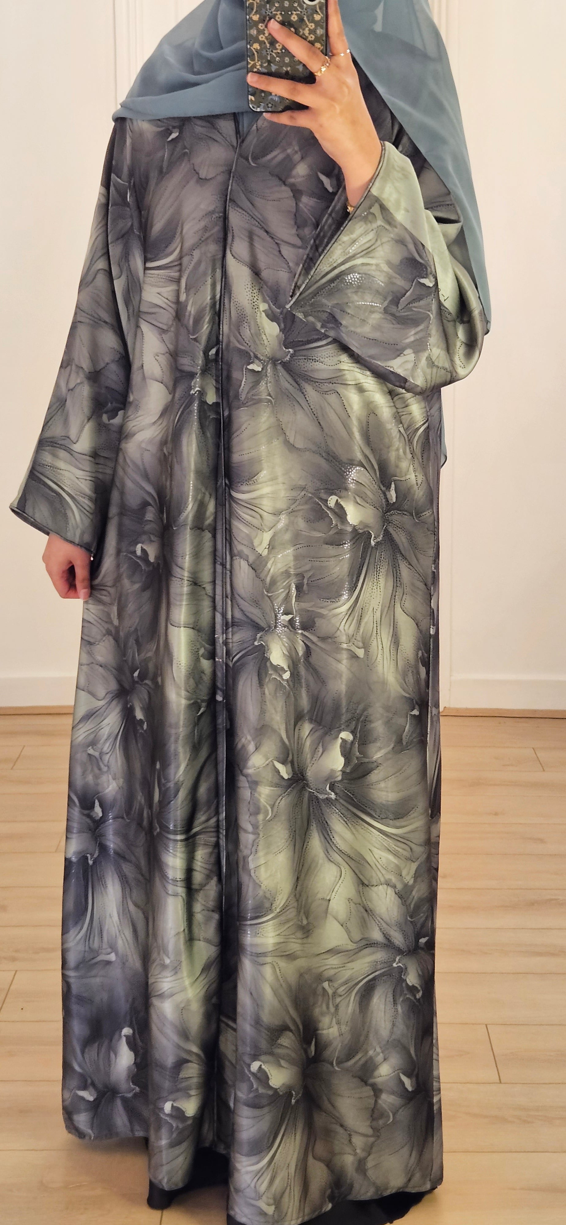 Closed Floral Abaya In Green